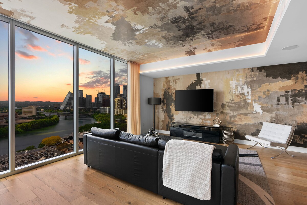 2BD Luxury Condo | Water Views | Pool | Rainey St