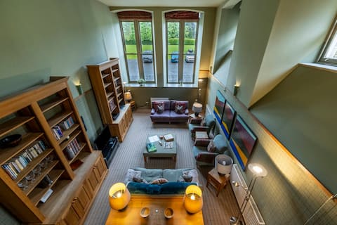 Old School Refectory Loch Ness