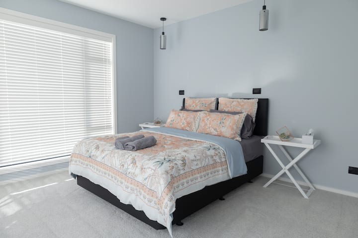 საძინებელი 1