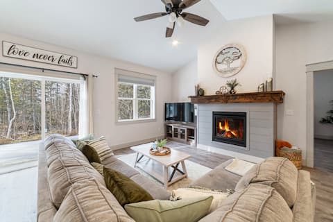 Stunning New Build: Sleeps 10!