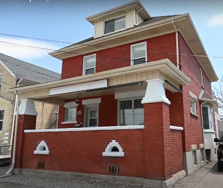 Charming Historic Red Brick Home In Kitchener - Waterloo