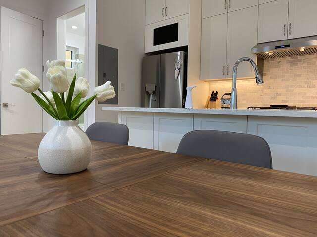 New 3BR House Near Everything gallery image 3