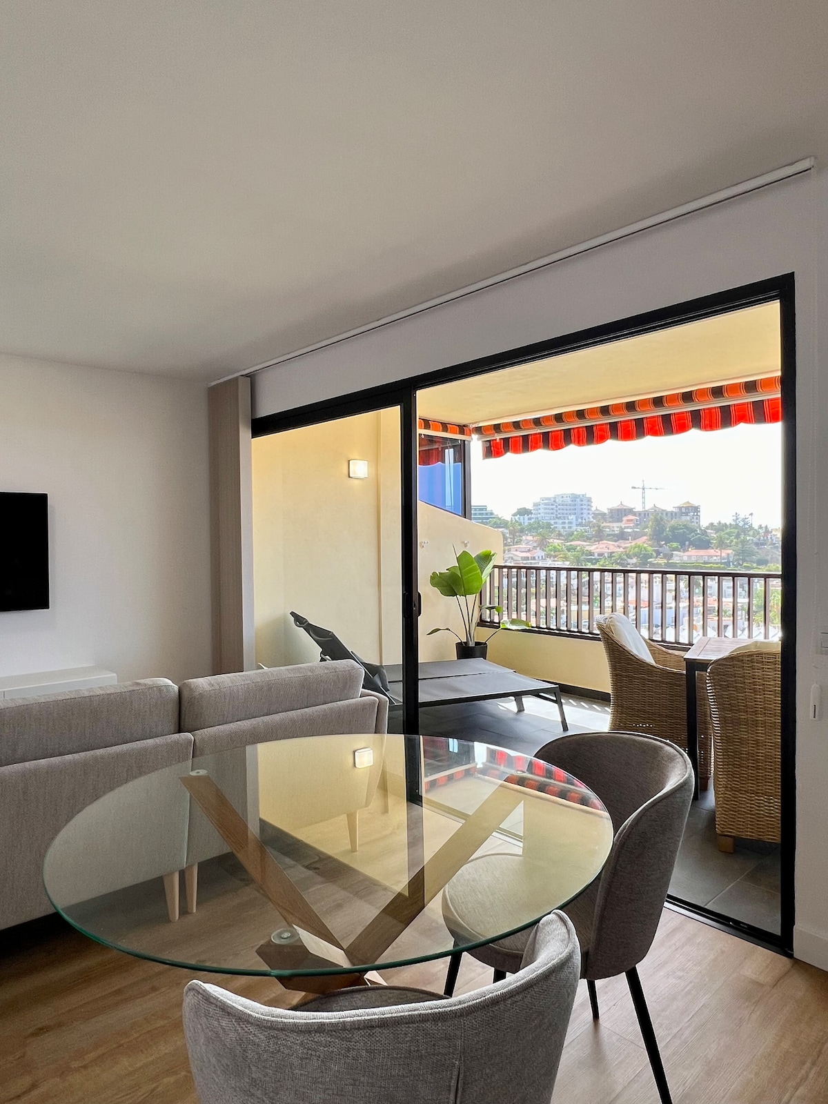 Popular Airbnb listing: Sea View Apartment in Puerto De La Cruz