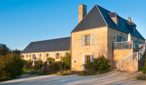 Charming gite with pool Antonin