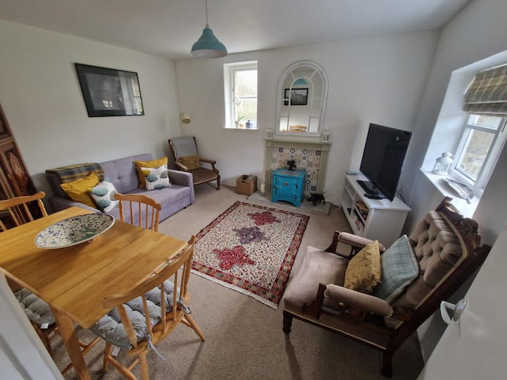 Bloomfield Cottage, Sticklepath. - Okehampton
