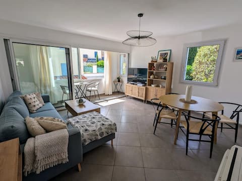Popular Airbnb listing: Les Orangers Super T3, 4*Fnaim Private parking in Collioure