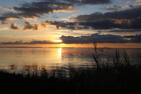 Oceanfront Escape, Private Beach & Sunset Views