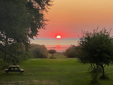 Oceanfront Escape, Private Beach & Sunset Views