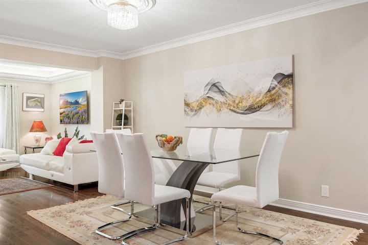 Fantastic 5 bedrooms 4 bath gallery image 3