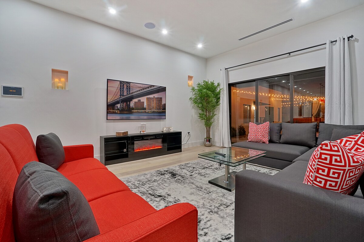 Top Airbnb: Luxe getaway with heated pool, outdoor grill in East Little Havana
