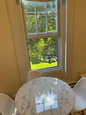 2Bed/2Bath in Brownstone in Historic South End gallery image 4