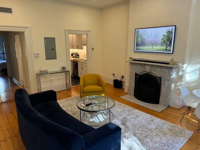 2Bed/2Bath in Brownstone in Historic South End gallery image 2