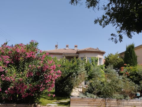 Airbnb performant: Apartment in townhouse à Aix En Provence