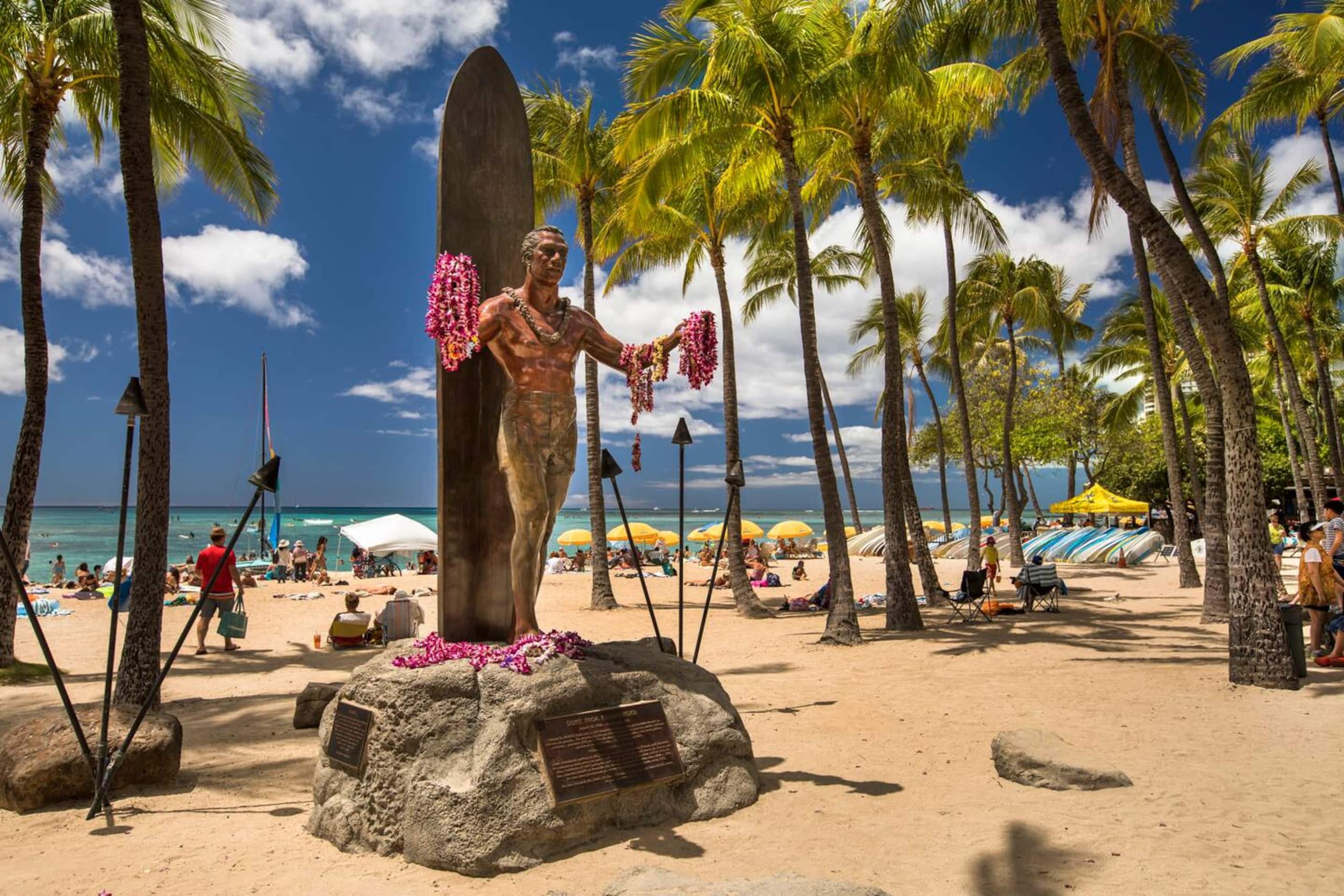 Condo in Honolulu · ★4.67 · 1 bedroom · 3 beds · 1 private bath - Image 43