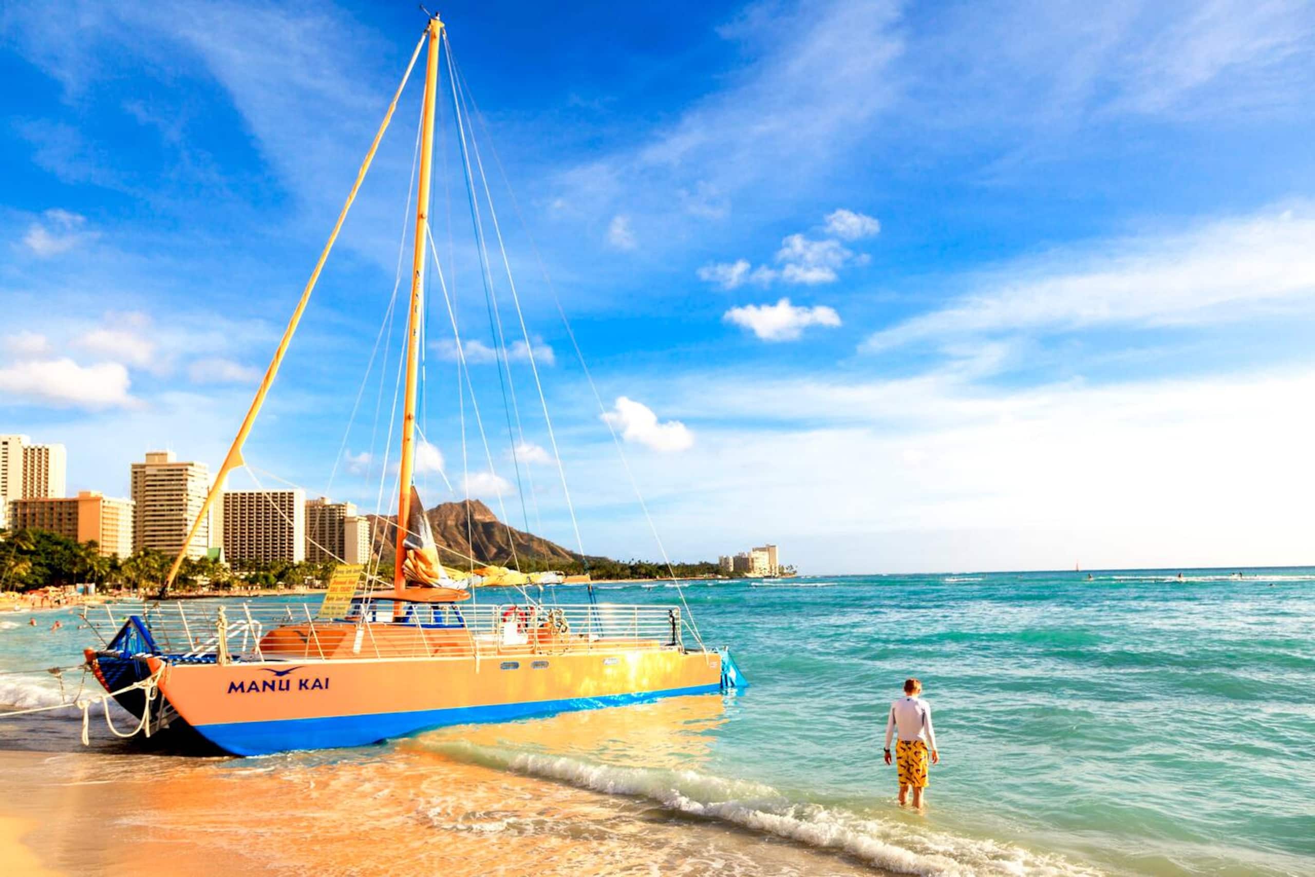 Condo in Honolulu · ★4.67 · 1 bedroom · 3 beds · 1 private bath - Image 48