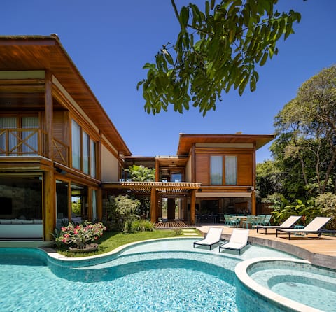 Casa de Luxo na Praia do Forte