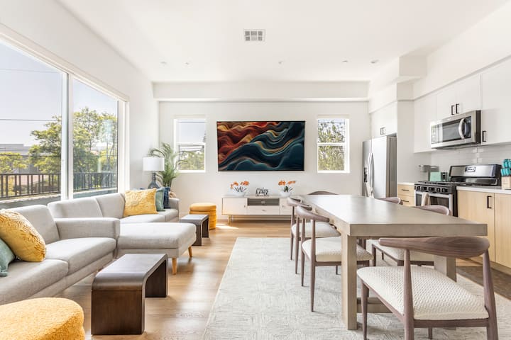 Modern 3 Bed House Hollywood - West Hollywood, CA