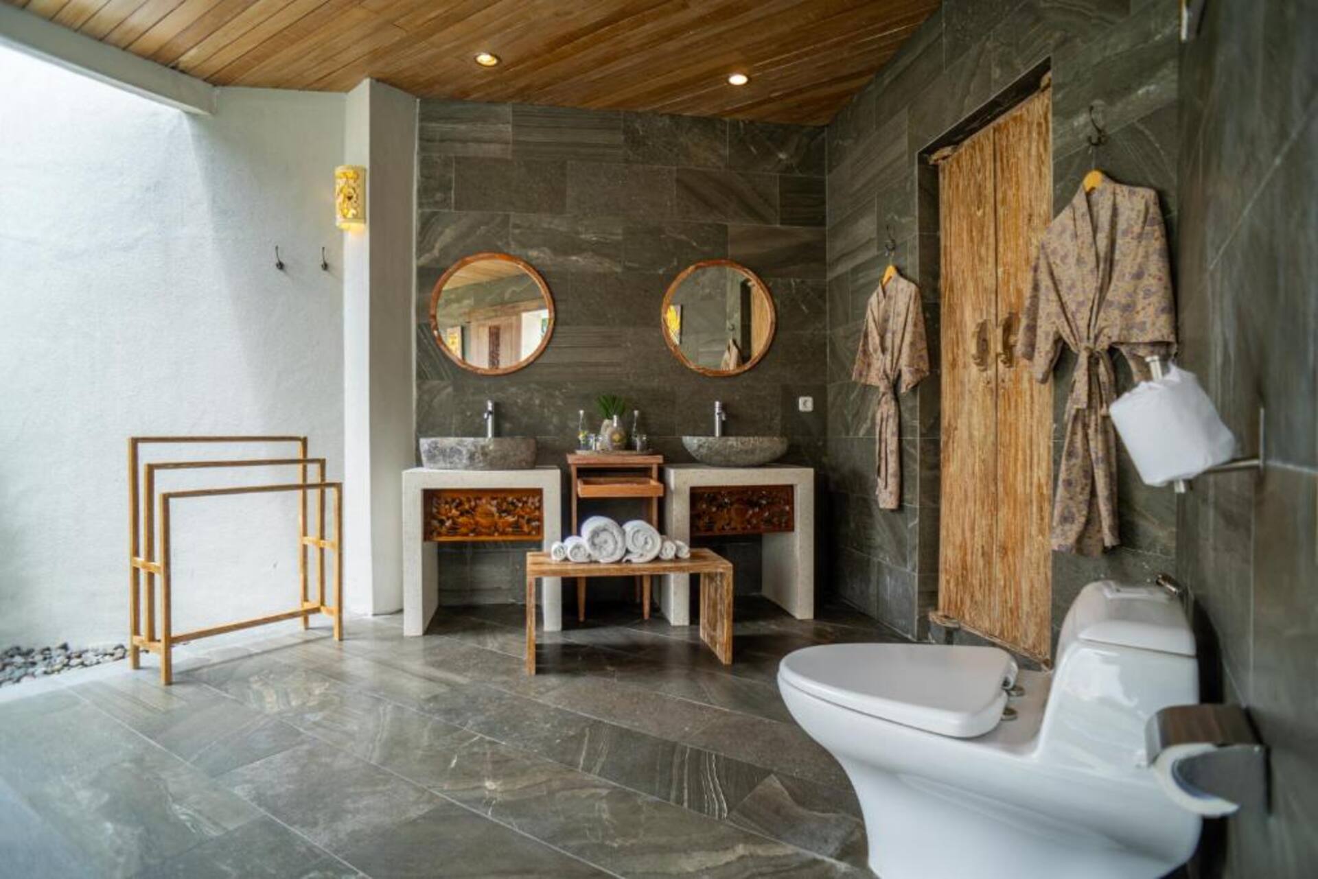 Romantic Coastal Hideaway 1 Bedroom Private Villa in Jimbaran 3