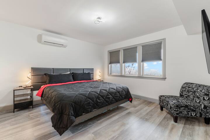 Skyline Sanctuary Ultimate Getaway Near Downtown gallery image 5