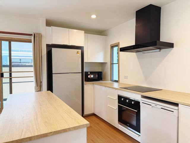 Pool Villa – Bangkok – Onnut gallery image 3