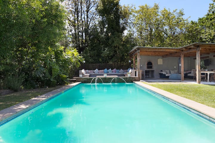 Constantia Fountain & Vine