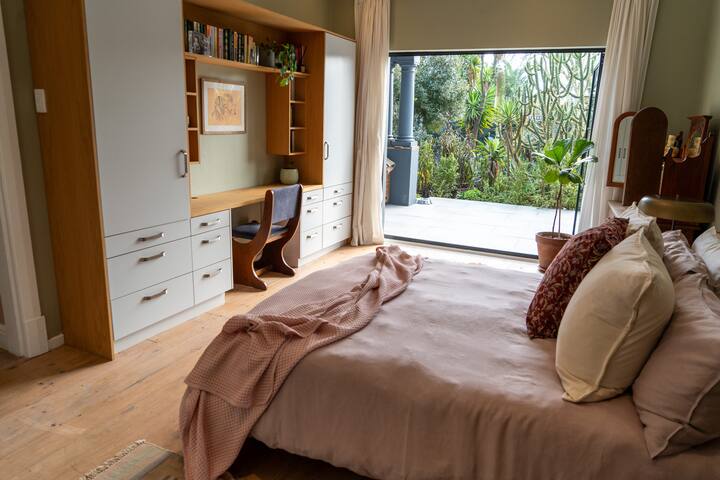 Sunny Oasis: Spacious Family Home with Pool! gallery image 5