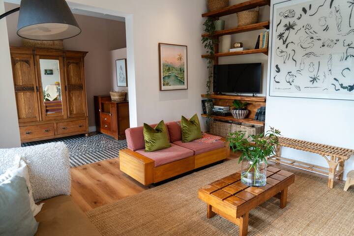 Sunny Oasis: Spacious Family Home with Pool! gallery image 3