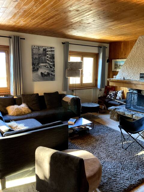 Ski-in/out half chalet