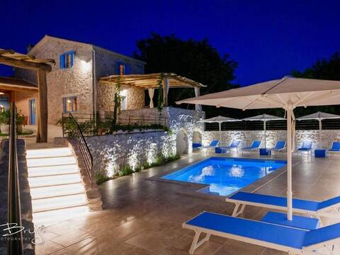 Villa- pool -" Traveler" agency Krk-ID 2225