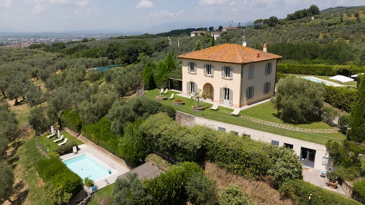 Villa Uliveta with pool&garden VacaVilla Exclusive
