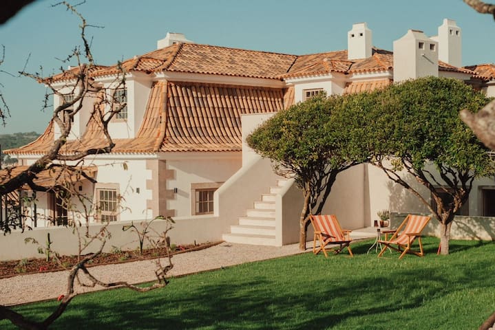Collares-Sintra Petit Palais CC