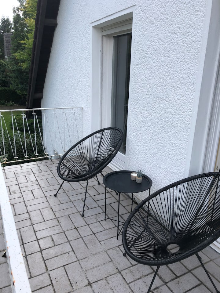 Haushälfte Mit Sonnenbalkon Und Großem Garten - Köln
