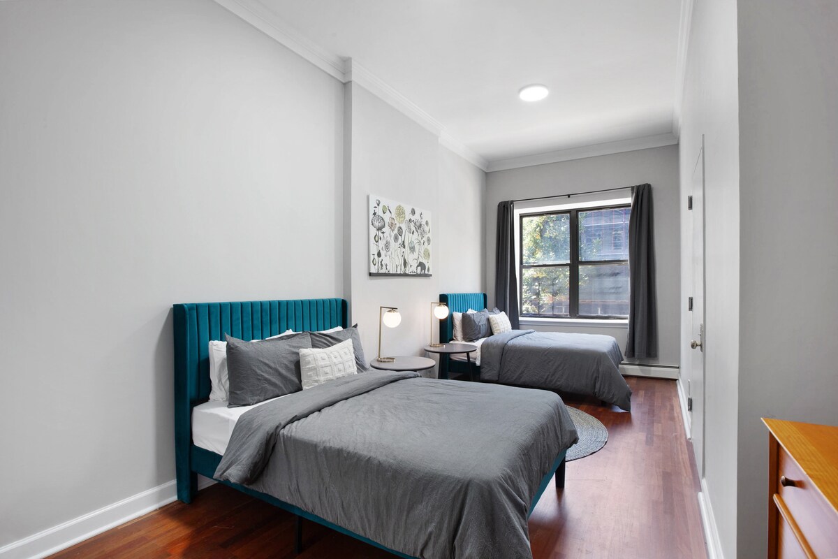 غرفة النوم 3 سرير كامل الحجم