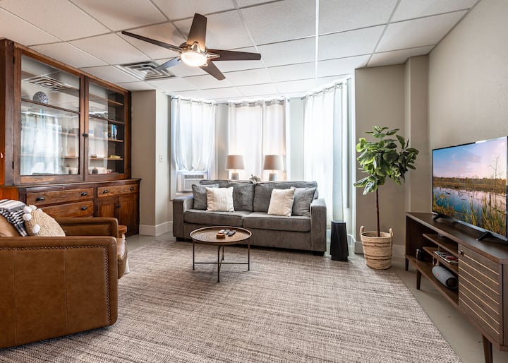 Great Spot In The Heart Of Town Close To Beach - Lake Kai, Michigan City