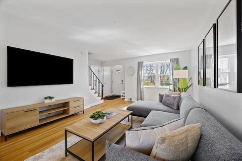 4BR Home w/Game Room in Wexford Near Pittsburgh