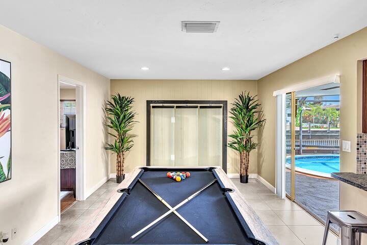 Island TIME! 2mi BEACH+HTD POOL+Boat Rental+Kayak! gallery image 2