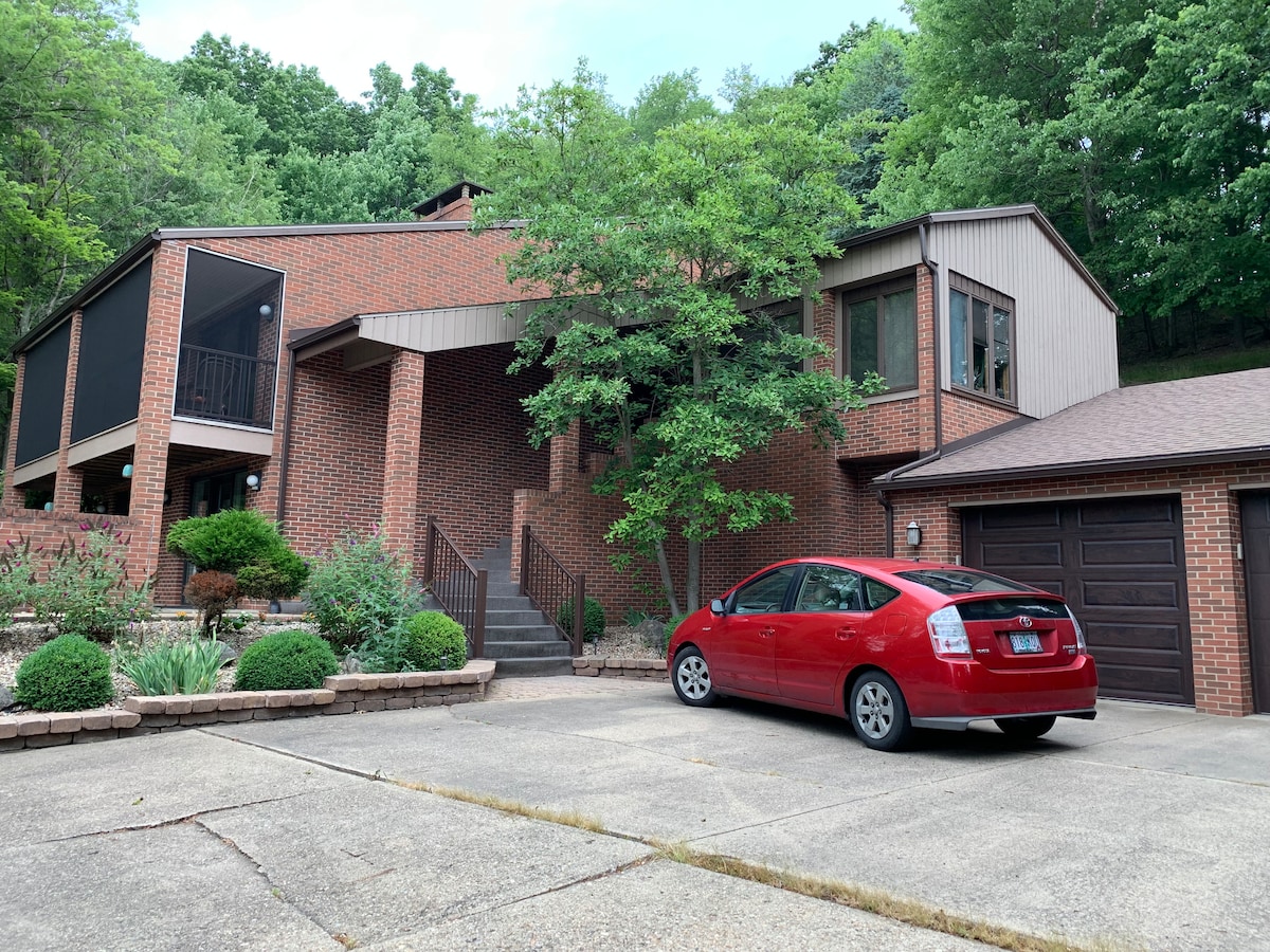 house on the hill - Houses for Rent in New Philadelphia, Ohio