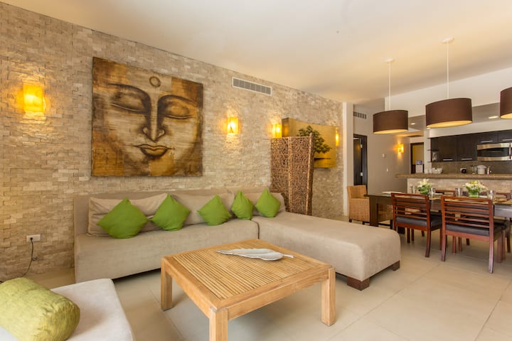 Po dni strávenom na pláži si oddýchnite v tomto útulnom salóniku. Užite si pokojné chvíle so svojimi blízkymi, čítajte si alebo sa porozprávajte, obklopení výzdobou, ktorá láka k pokoju.