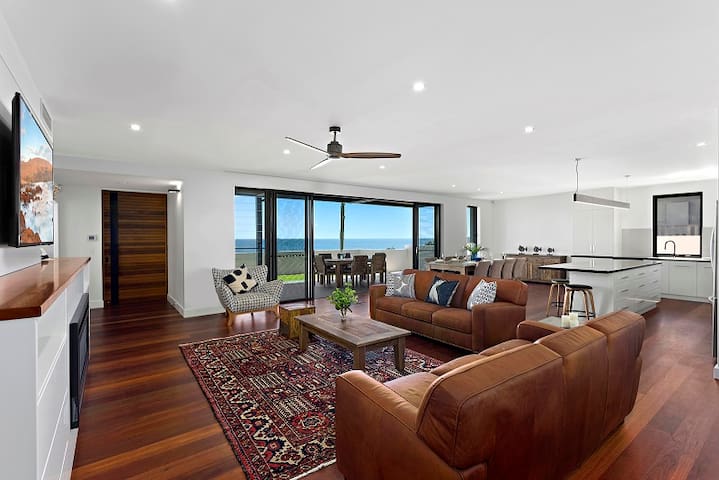 Luxurious Northern Vista