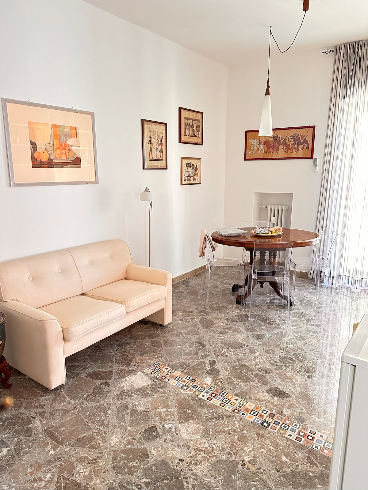Top performing Airbnb: apartment in the center of bari in Bari