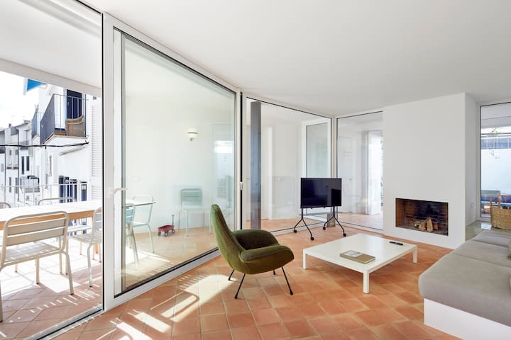 Miramar gallery image 3