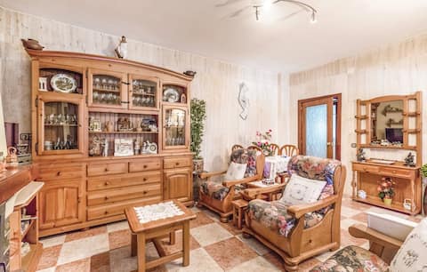 Top performing Airbnb: Villa Hernández in Cunit