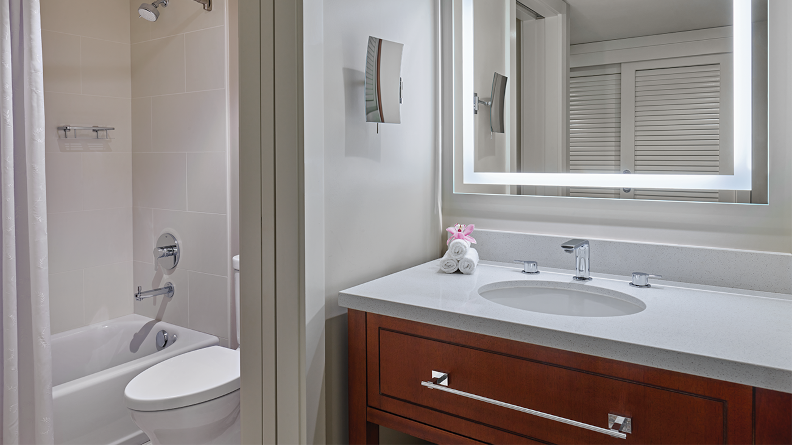 Hotel in Koloa · 2 bedrooms · 3 beds · 2 private baths - Image 11