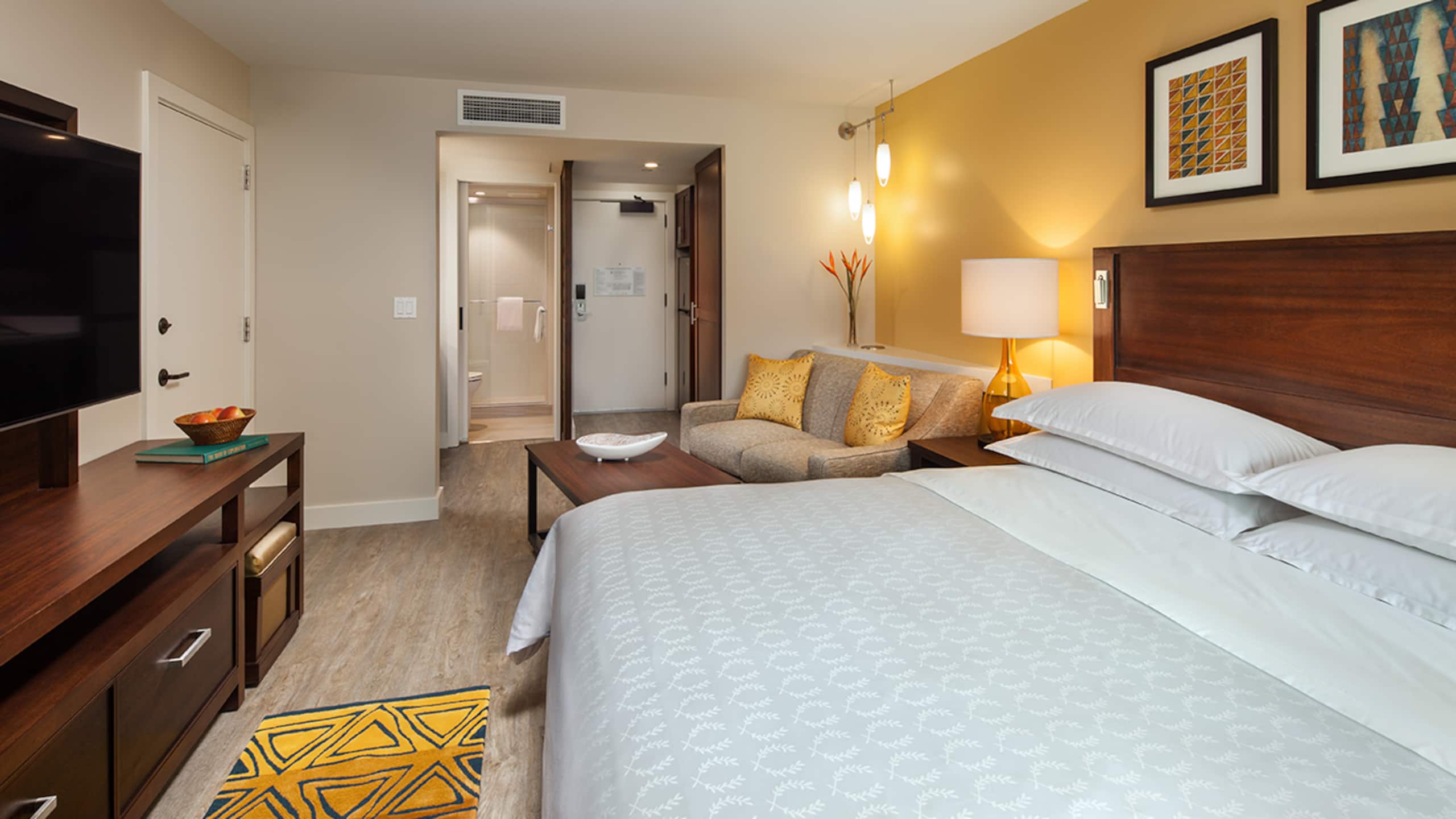 Hotel in Koloa · 2 bedrooms · 3 beds · 2 private baths - Image 14