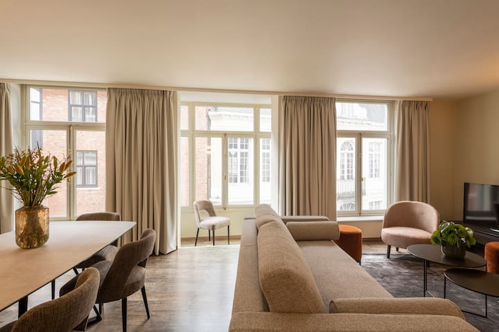 Le Comte, 2 Bedroom Apartment, 2nd Floor - Bruges