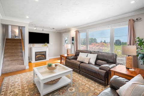 Popular Airbnb listing: Vineyards Top 5% Pet Friendly NOTL Large Backyard in Niagara On The Lake
