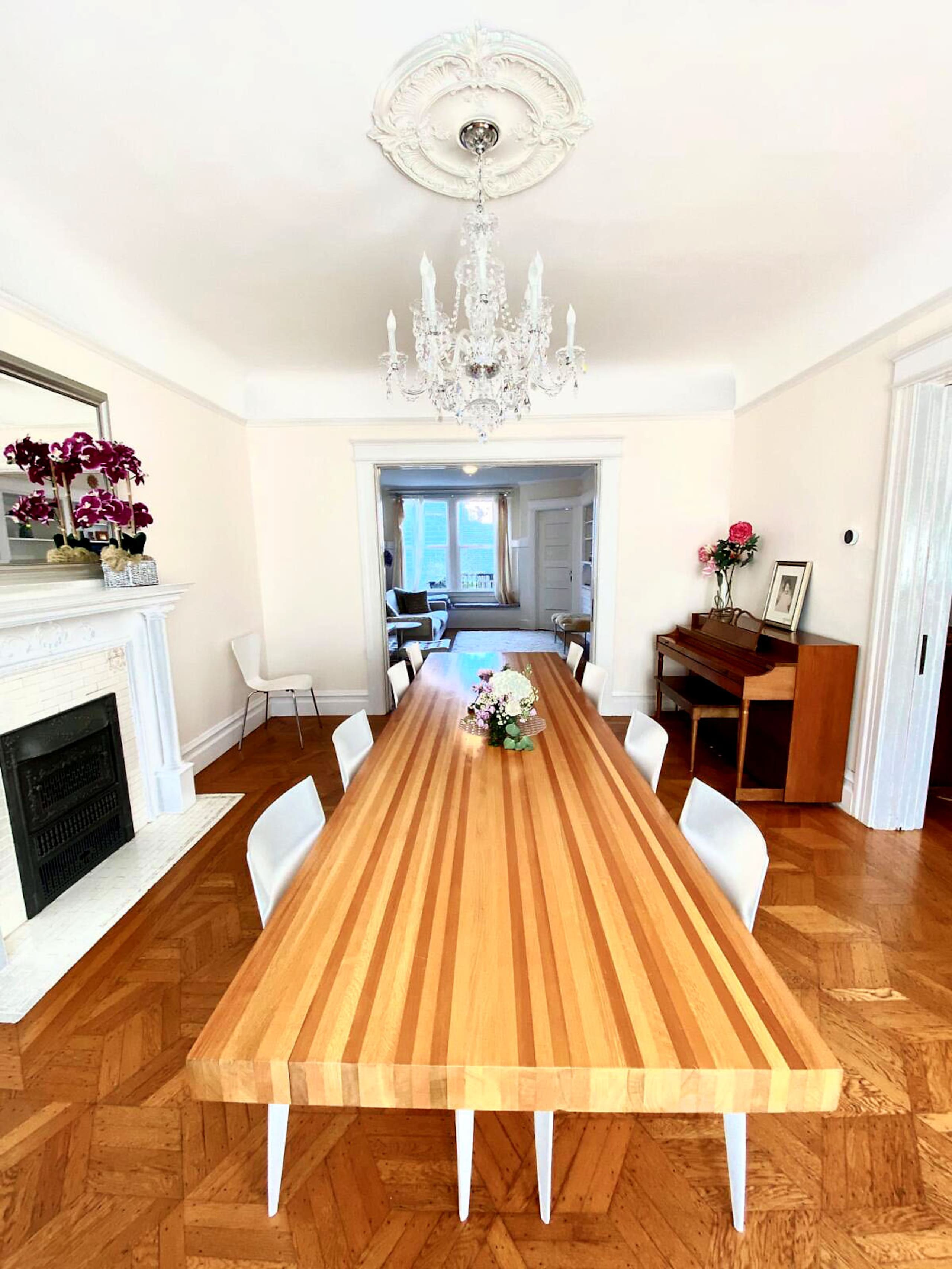 Home in San Francisco · ★4.98 · 4 bedrooms · 4 beds · 2.5 baths - Image 11