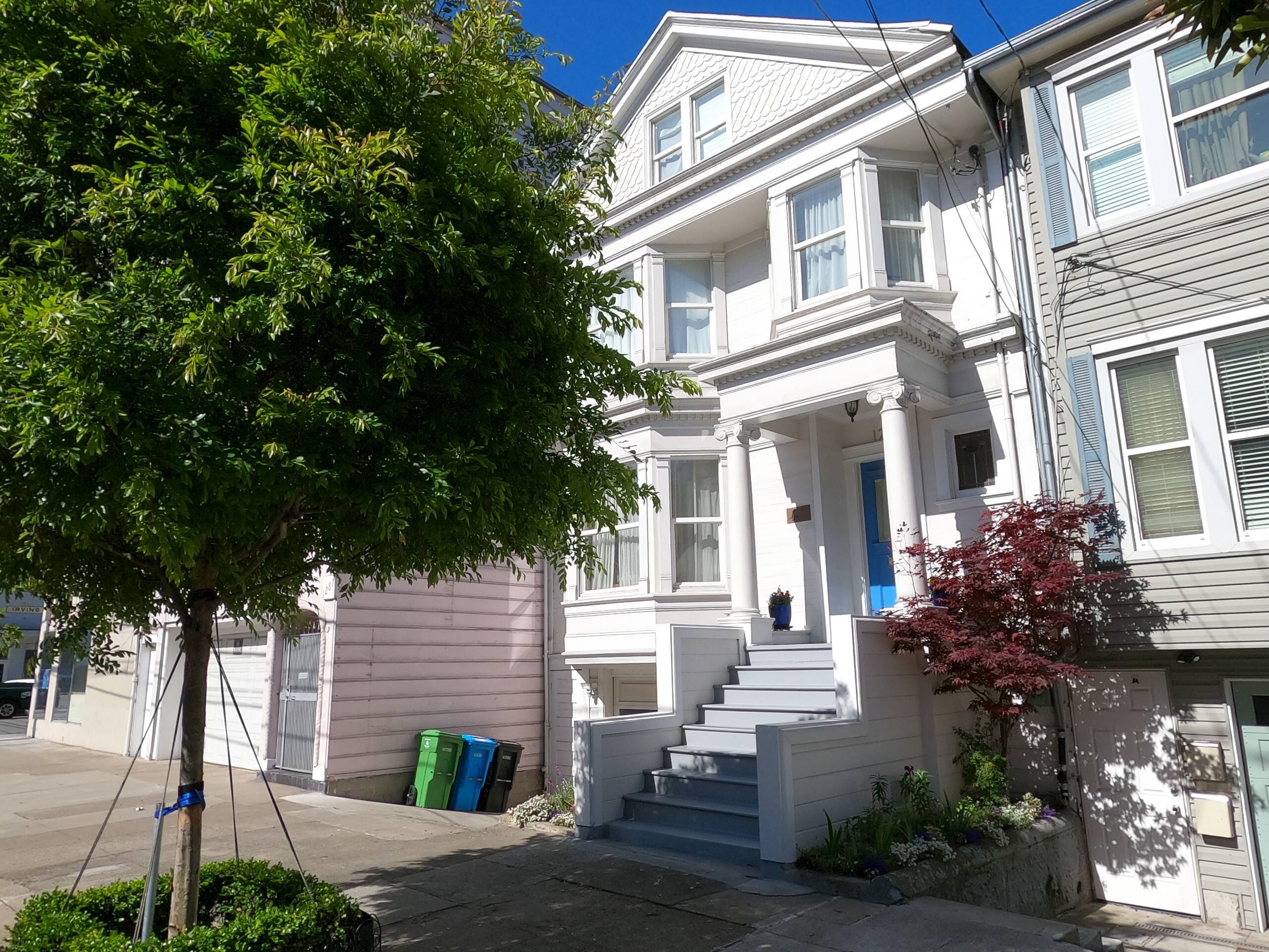 Home in San Francisco · ★4.98 · 4 bedrooms · 4 beds · 2.5 baths - Image 1