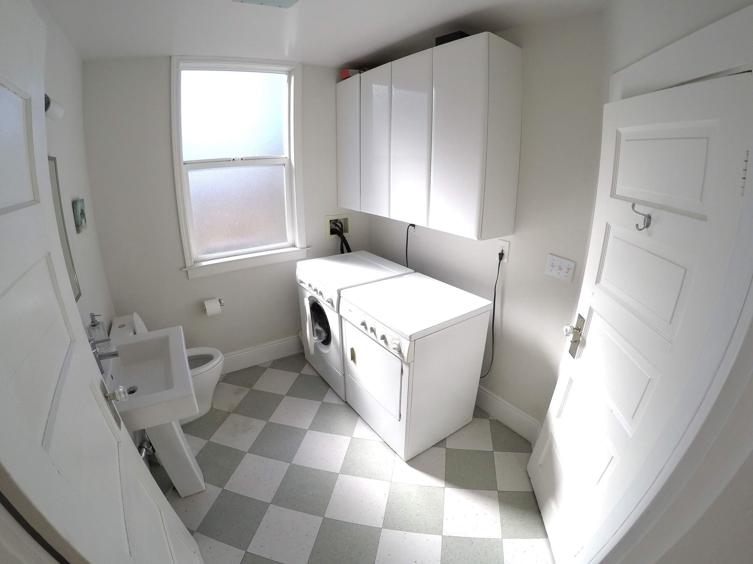 Home in San Francisco · ★4.98 · 4 bedrooms · 4 beds · 2.5 baths - Image 19