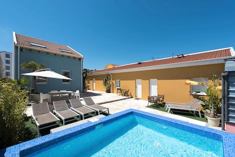 Imóvel de sucesso: Cosy little apartment with a private garden. em Paranhos